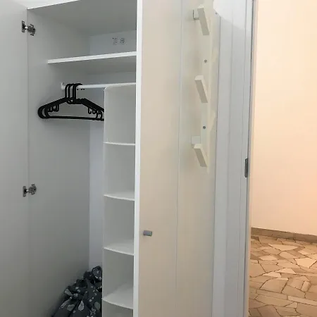 Affittacamere Stanza * ميلان